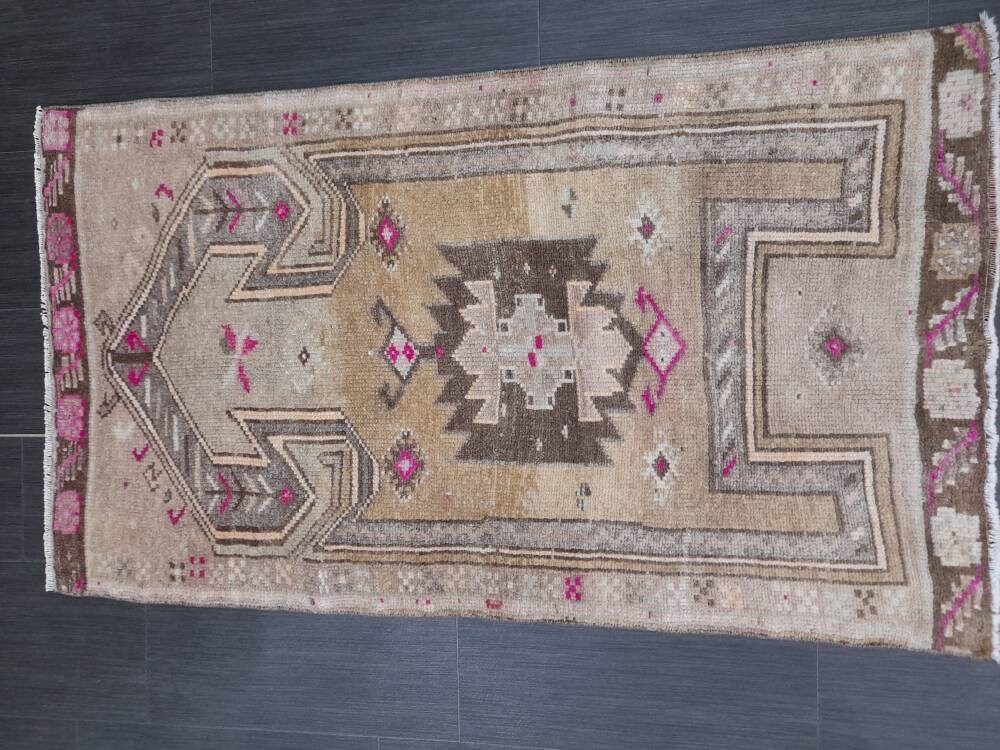 Small Turkish Rug 2.6 x 4.5 ft Mini Rug Small Area Rug Turkish Rug Oushak Rug Kurdish Hand Made Rug Oriental Vintage Rug Door Mat Rug