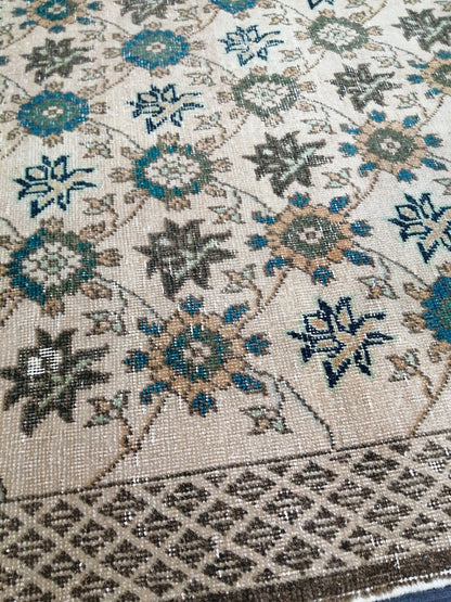 5.9 x 3.3 Floral OUSHAK RUG TURKISH Oushak Rug Vintage Oushak Runner Rug Vintage Runner Rug Wool Oushak Rug Hand Made Rugs Vintage  Rug