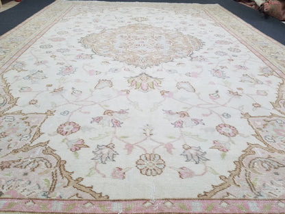 10'2x6'7  large size rug, muted vintage rug