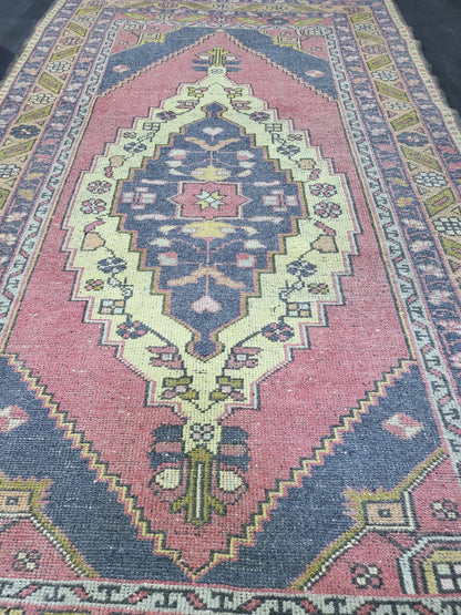 Antique Rug, Vintage Rug, Turkish 4.11 x 8.6 Wool Rug, Oushak Rug Fine Knotted Rug, Hand Knotted Rug, Persian Rug, Handmade Rug