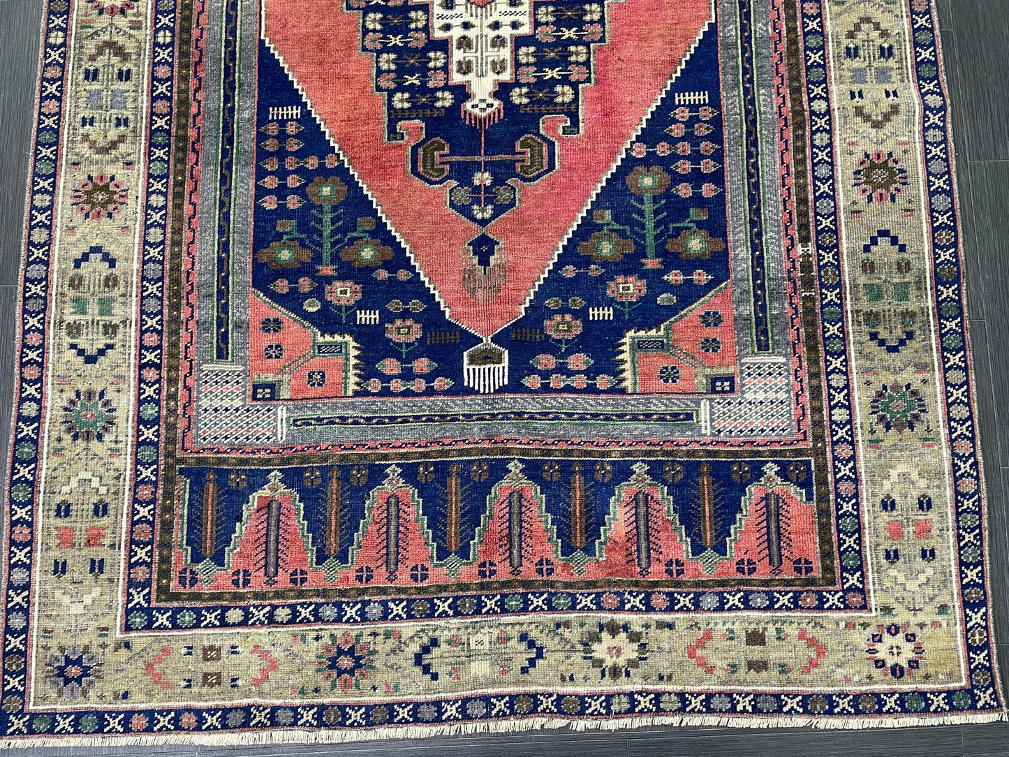 OUSHAK RUG TURKISH Vintage 4.9 x 9 Rug Vintage Oriental Rug Vintage Rug Wool Hand Knotted 5x9 Rug Hand Made Rugs Vintage Turkish Rug