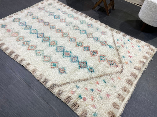 Antique Wool Rug, Vintage Shaggy 3.5 x 5.4 Rug, High Wool Pile Rug,  Plush Rug, Handmade Rug, Hand Knotted Rug, Turkish Rug, Nomad Rug, Rear