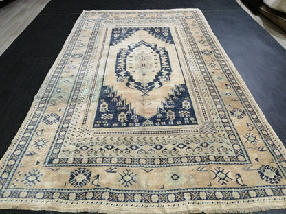 Vintage Turkish Oushak rug,5.5 x 9.3 Muted Persian  Rug, Muted turkish Rug, Navy Oushak  rug, Oriental Vintage Rug, Soft wool Rug,