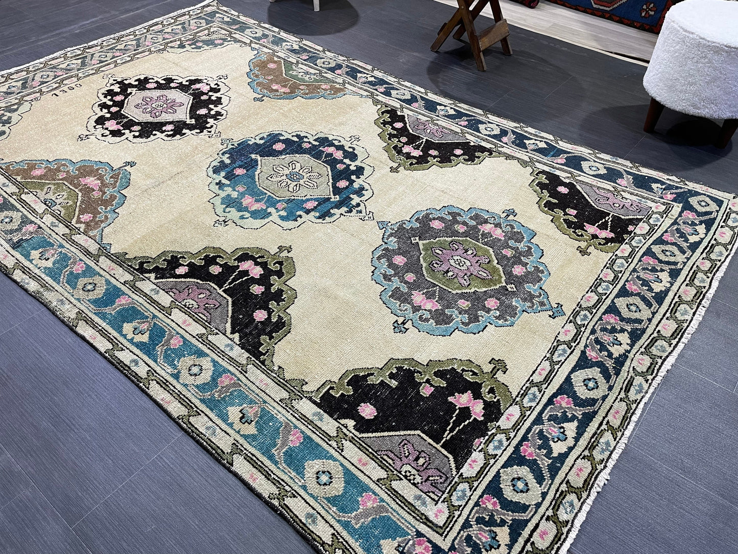 Antique Rug, TURKISH RUG, VINTAGE Rug, Living Room4.9 x 7.9 Rug, Oushak Rug, Handmade Rug, Earth Tones rug, Persian Rug, farmhouse rug