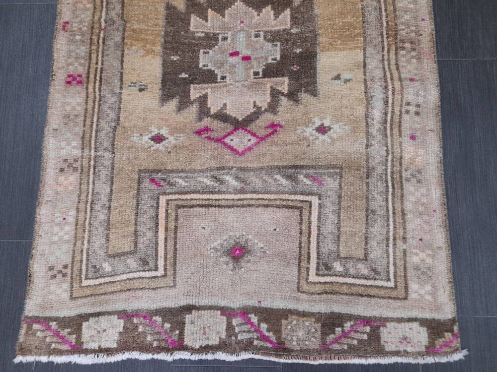 Small Turkish Rug 2.6 x 4.5 ft Mini Rug Small Area Rug Turkish Rug Oushak Rug Kurdish Hand Made Rug Oriental Vintage Rug Door Mat Rug