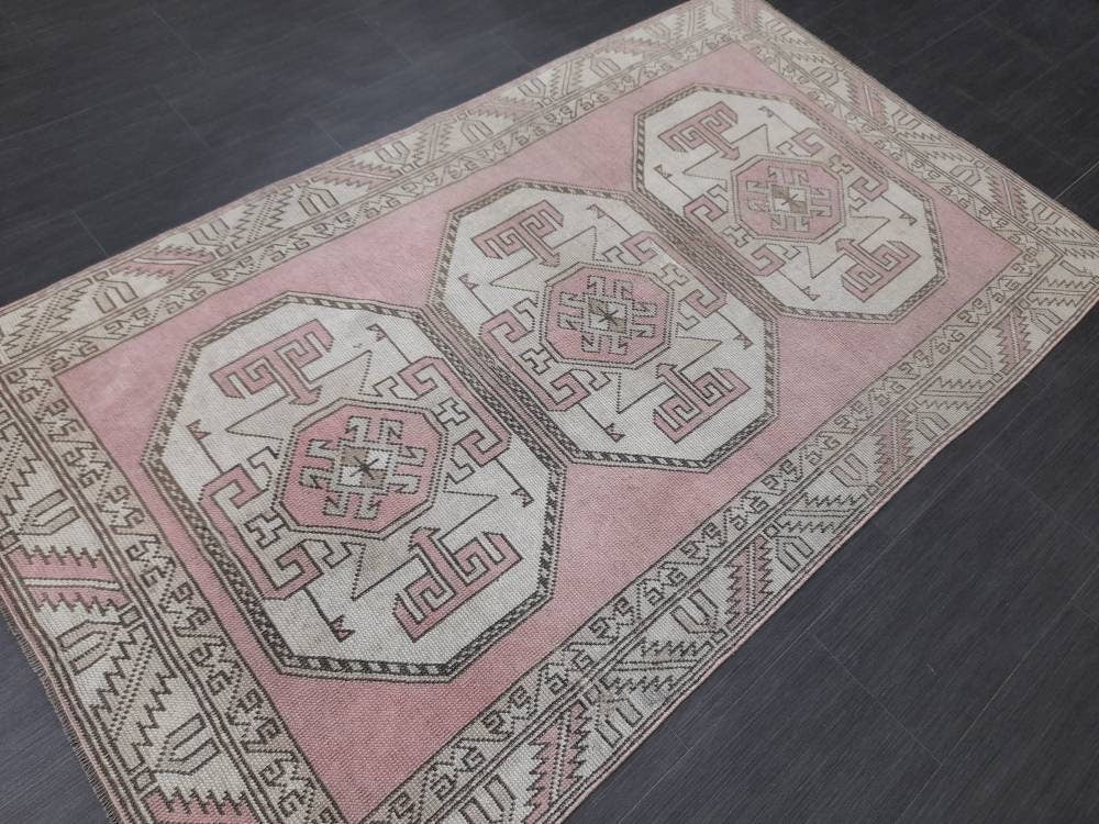 Vintage Turkish Rug, Dusty Pink Oushak Rug 4 x 6.8 Distressed Hand Knotted Wool Vintage Rug, Oriental Rugs, Fun Rug, Hand Made Rug 4x7 Rug