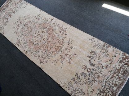 3x9'9 runner rug, vintage runner rug , vintage oushak rug, oushak runner, turkish runner rug, kitchen runner rug, bohemian rug