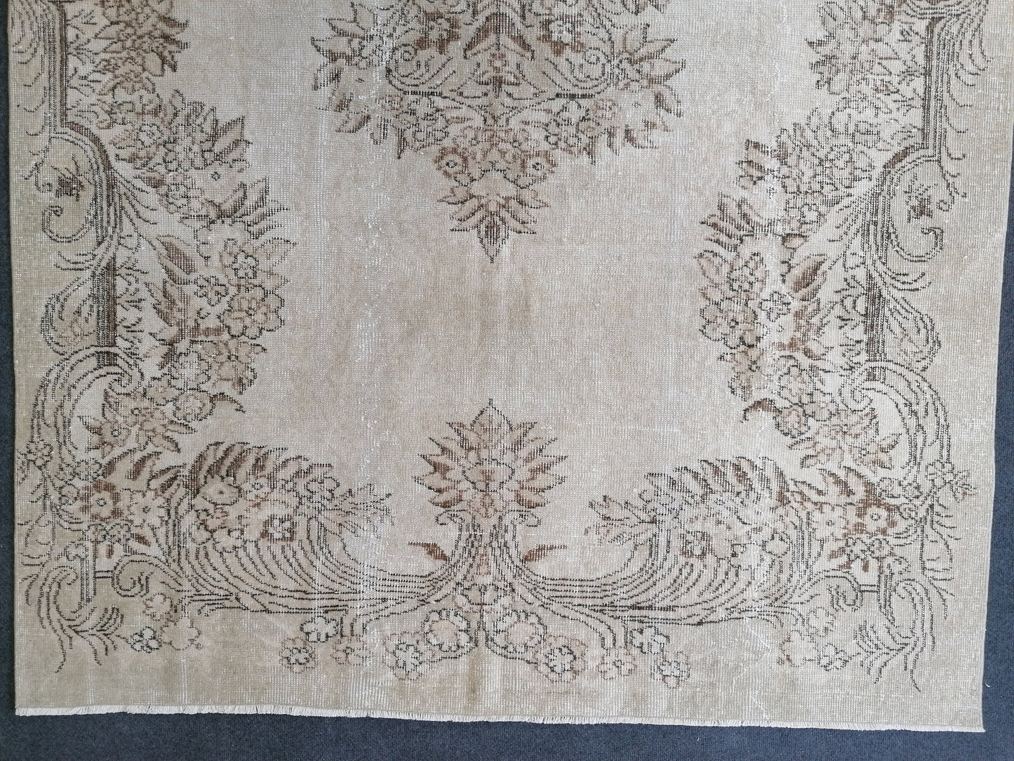 5.7 x 9 Large muted rug  vintage turkish rug, faded oushak vintage rug, kitchen rug, vintage anatolian rug, unique handmade