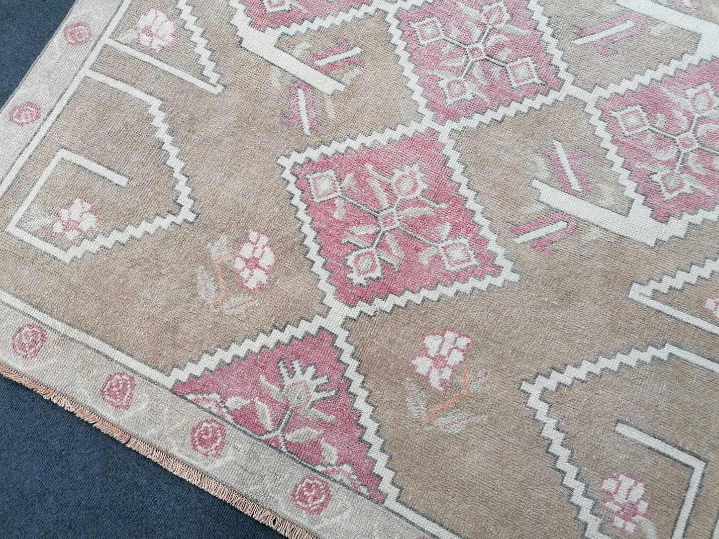 Neutral oushak rug, vintage wool rug turkish handmade rug 4'10x8'5 runner rug, living room rug, kitchen runner