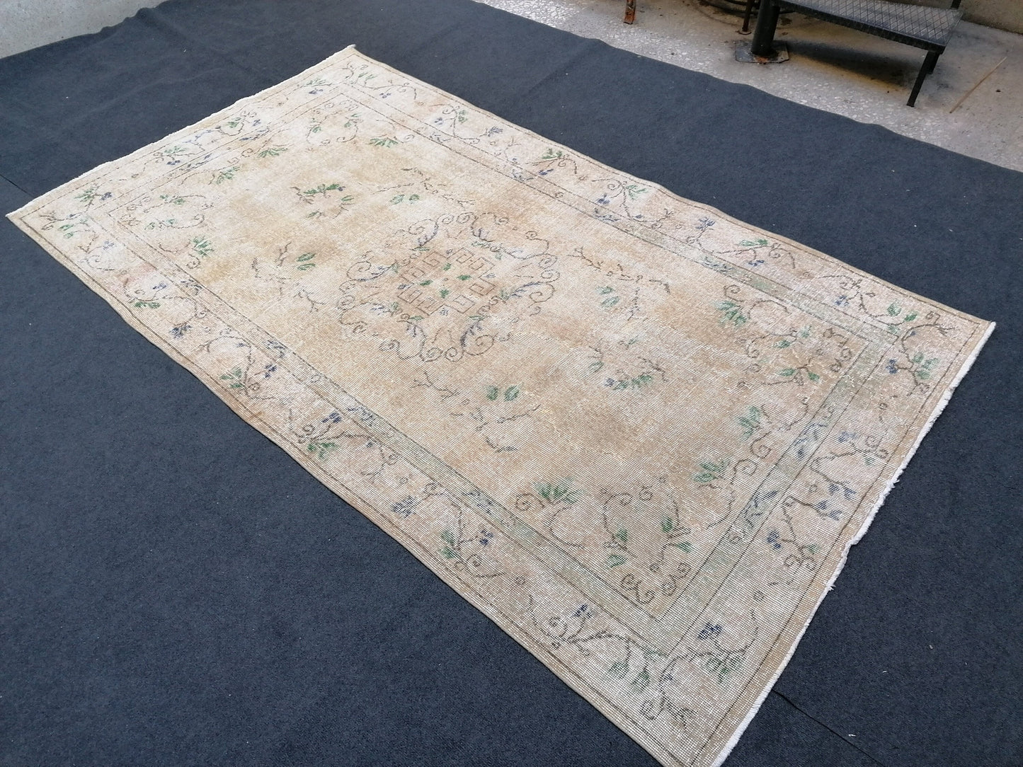 Oushak turkish rug, vintage rug,kitchen rug 8'6x4'10