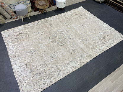 Wool Vintage Rug, Turkish 6.9 x 10 Rug, Muted Handknotted Rug, Handmade Rug, Persian Rug, Living Room Rug, Turkish Kitchen Rug