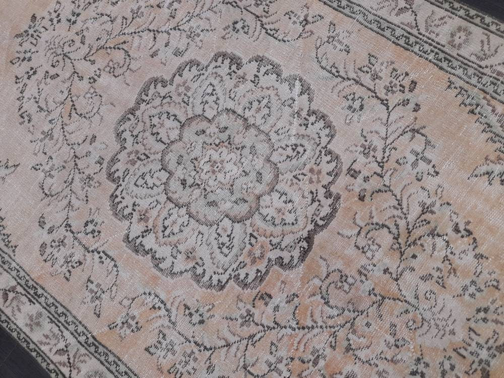 Vintage Turkish Rug 5.5 x 9 Vintage Rug Hand Made Oushak Rug Farmhouse Rug Wool Pile Rug Rustic Rug Wool Bohemian Rug Vintage Turkish Rugs,