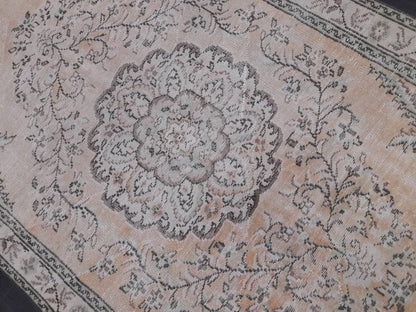 Vintage Turkish Rug 5.5 x 9 Vintage Rug Hand Made Oushak Rug Farmhouse Rug Wool Pile Rug Rustic Rug Wool Bohemian Rug Vintage Turkish Rugs,