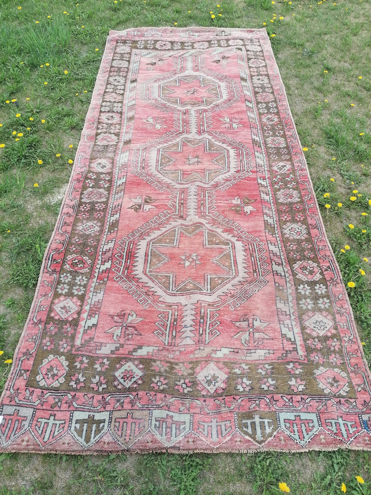 11'x4'9 anatolian runner rug, old oushak turkish runner rug, vintage turkish runner rug, vintage kitchen rug, vintage rug