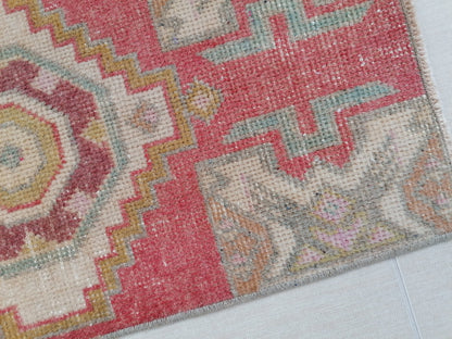 Vıntage rug, vıntage turkısh rug, vıntage oushak rug, vıntage small rug 2'9x1'4 feet