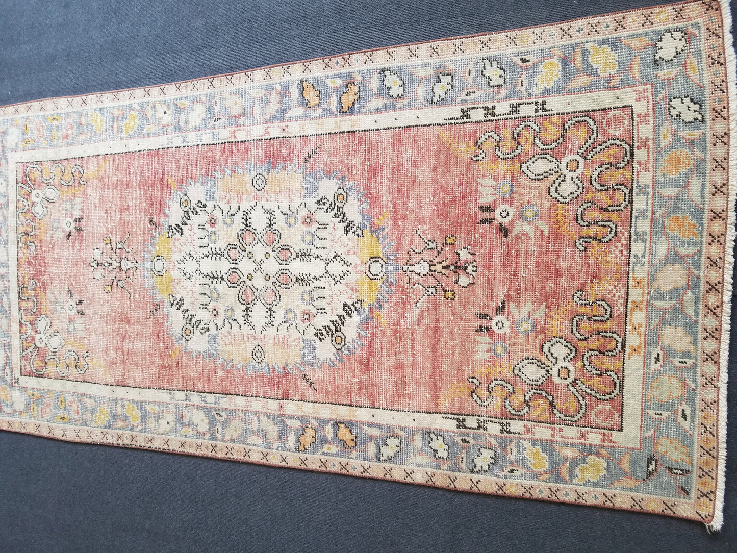 Vintage turkish rug 3'3x6'8 vintage wool rug, are oushak rug