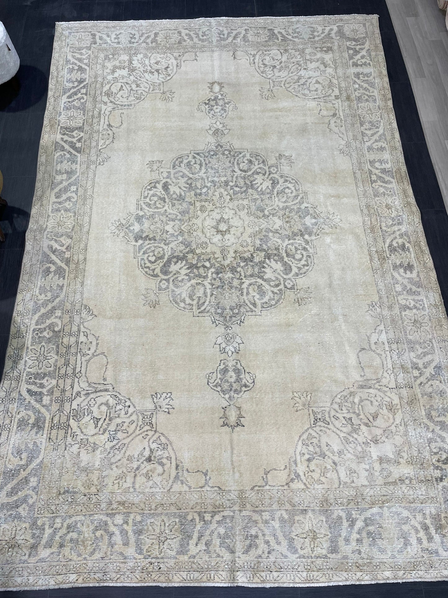 Muted Vintage rug, Muted Persian 7.5 x 11.5 Rug, turkish Rug, Oushak rug, Antique Rug, Distressed Handmade Rug, Hand Knotted wool Rug,