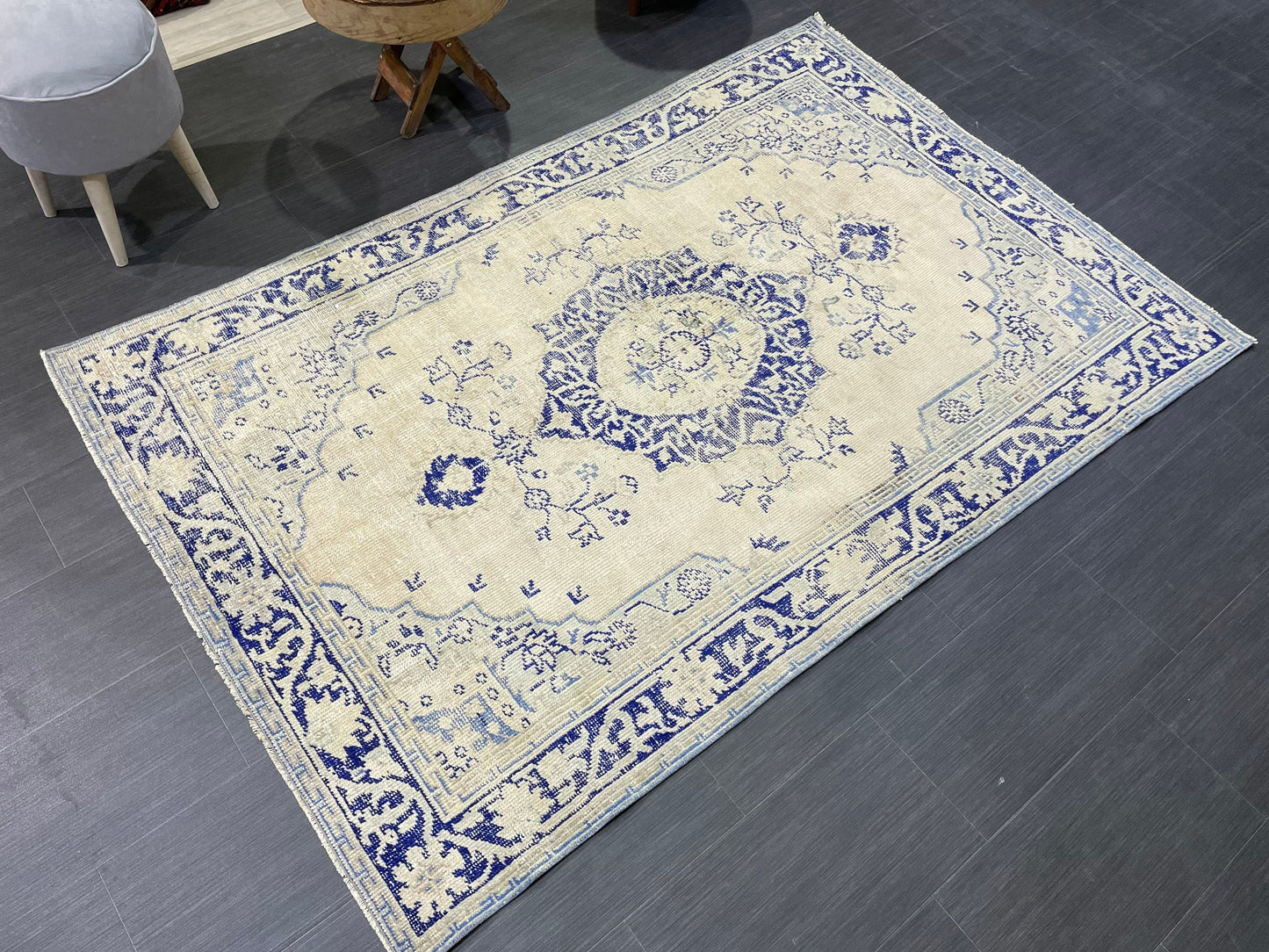 Muted Vintage RUG, muted Turkish Oushak Rug, Antique 4.6 x 6.8 Rug, Distressed Vintage Wool Rug, Handmade Rug, Hand Knotted Turkish Rug