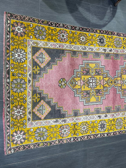Vintage Rug, Turkish 3.7 x 7 Rug Oushak Rug, Handmade Rug, Muted Rug, Vintage Turkish Rug, Farmhouse Rug, Vintage Rug, Wool rug