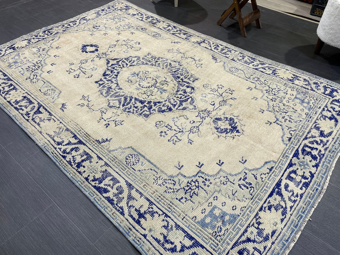 Muted Vintage RUG, muted Turkish Oushak Rug, Antique 4.6 x 6.8 Rug, Distressed Vintage Wool Rug, Handmade Rug, Hand Knotted Turkish Rug