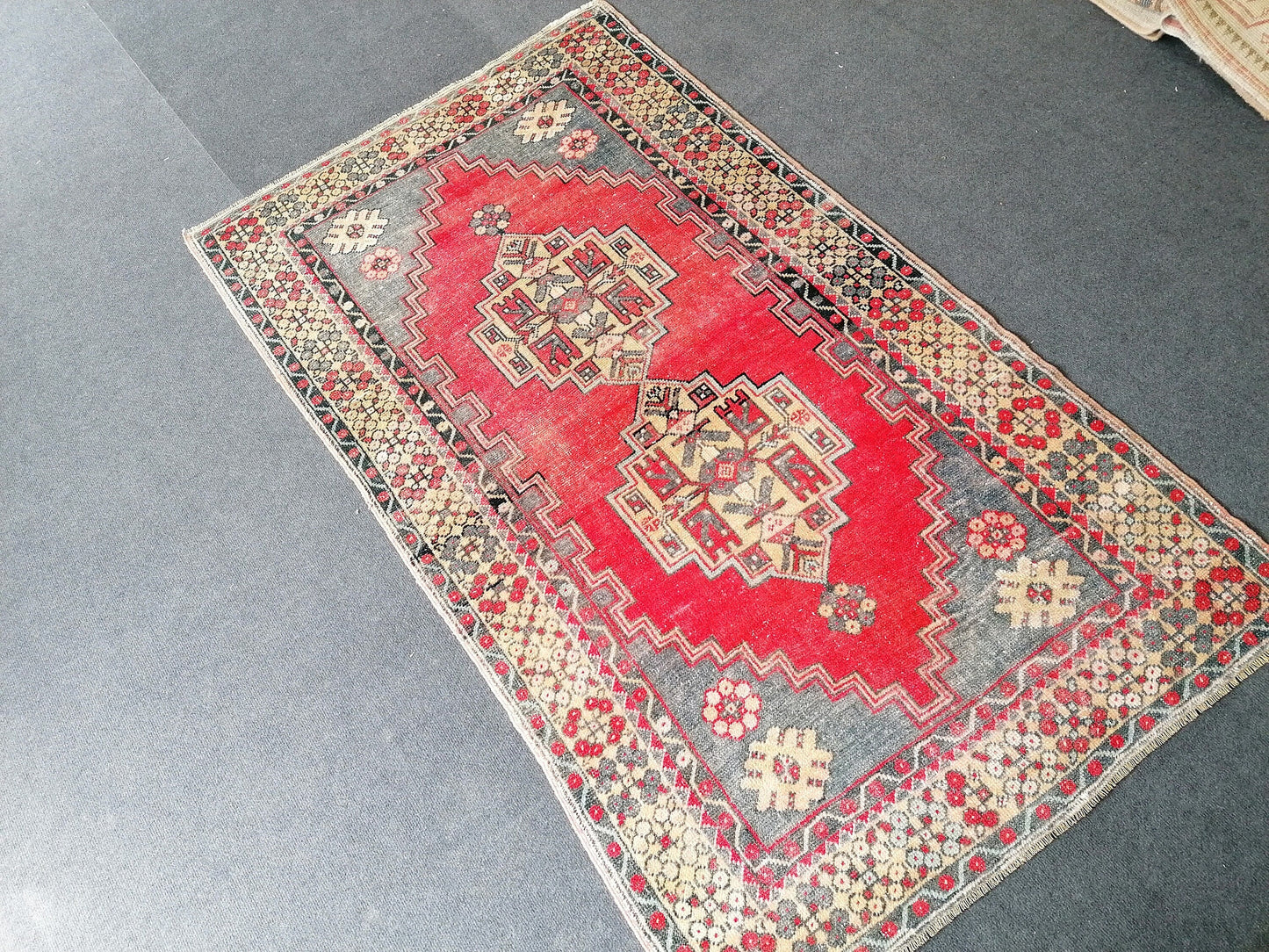 Vintage turkish rug,  oushak vintage rug ,kitchen rug, vintage anatolian rug 6'3x3'7 feet