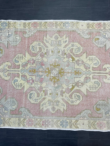 Vintage Rug, Persian Rug, Muted Handmade 4.7 x 7.4 Rug, Natural Wool Oushak Rug Hand Knotted, Vintage Turkish Rug