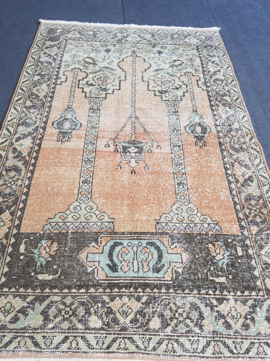 Turkish rug 5'7x 3'7 wool rug,vintage rug