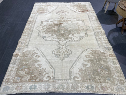 Antique Rug, Vintage 4.4 x 6.7 Rug, Turkish Wool Rug, Oushak Rug, Fine Hand Knotted Rug, Persian Rug, Handmade Rug