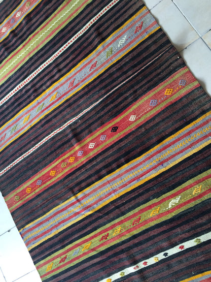 Vintage rug , Flat woven Kilim Rug With Embroidery Rug, Oriental Carpet, Vintage Kilim Rug Wool Carpet Rug, Flat Pile Rug