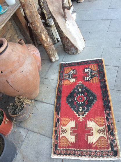 SMALL Area TURKISH Rug, bohemian hand made rug, minimalist motif
