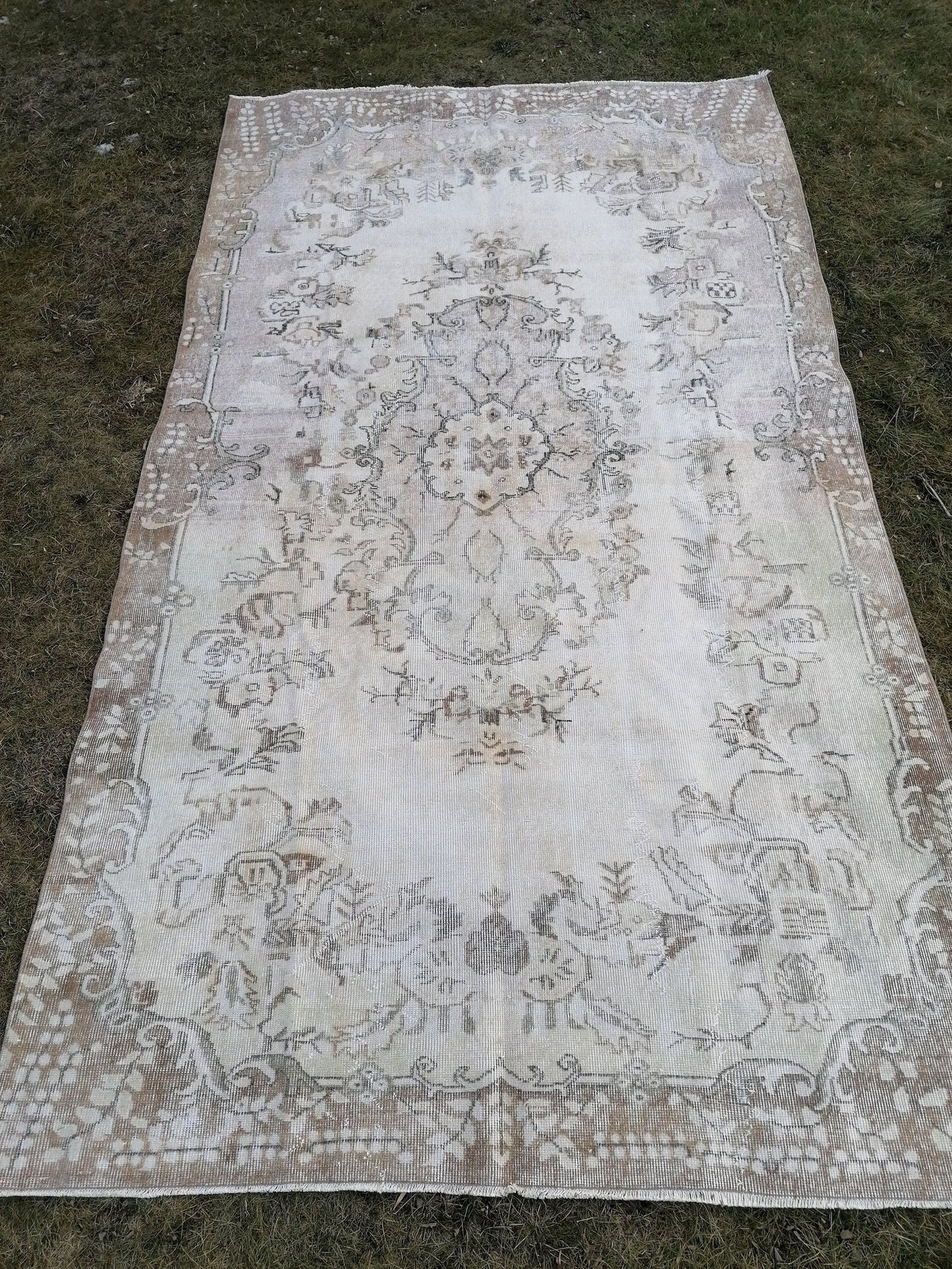 Faded oushak rug 6'2x10'4 muted turkısh rug, neutral vıntage oushak rug, kıtchen rug
