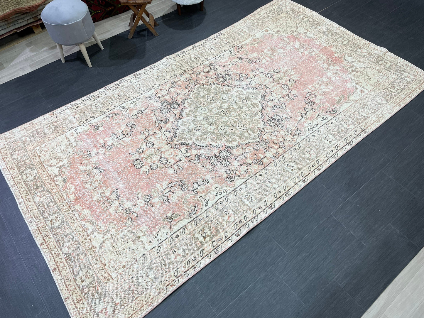 Floral Vintage RUG Antique TURKISH Rug Vintage Distressed 5.4 x 10 Rug Wool Oushak Rug Hand Made Vintage Rug Pink Persian Rug