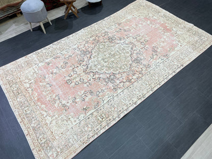 Floral Vintage RUG Antique TURKISH Rug Vintage Distressed 5.4 x 10 Rug Wool Oushak Rug Hand Made Vintage Rug Pink Persian Rug