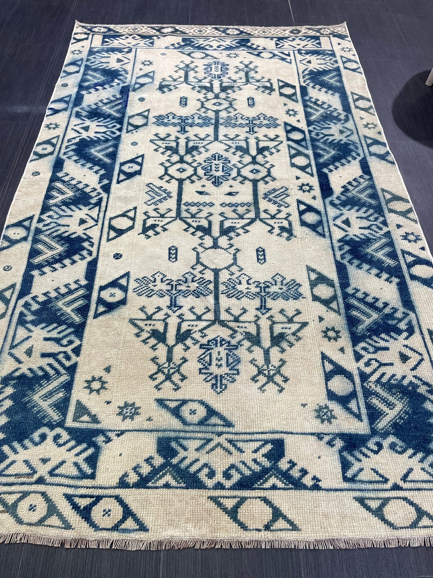 Hand Knotted Rug, Vintage Handmade RUG, Muted Vintage 3.8 x 6.2 Rug, Fine Rug, Wool Oushak Rug, Vintage Persian Rug, Turkish Blue Rug.