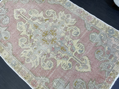 Vintage Rug, Persian Rug, Muted Handmade 4.7 x 7.4 Rug, Natural Wool Oushak Rug Hand Knotted, Vintage Turkish Rug