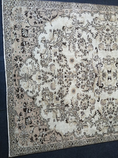 10 x 6.4  Floral Rugs, Hand Made Rug, Oushak Rug, Rustic Rug, Bohemian Rug, Muted Rug , Turkish Rug, Farmhouse Rug, Vintage Rug, Wool rug