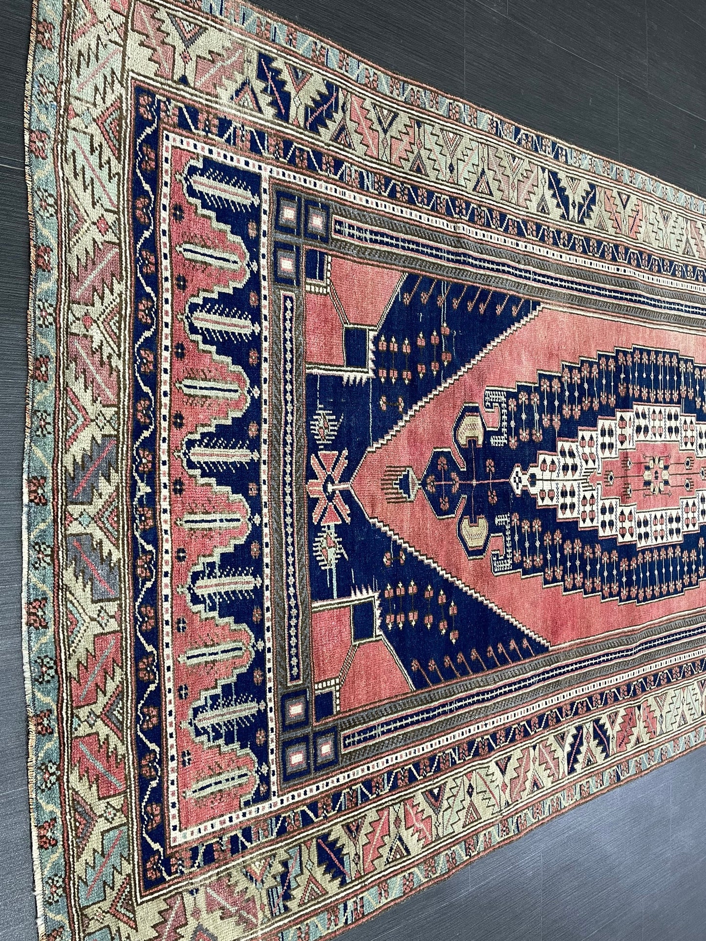 Wool OUSHAK RUG TURKISH 4.7 x 9.6 Rug Muted Pink and Navy Rug Vintage Oriental Rug Vintage Hand Made Rug Wool Vintage Oushak Rug 5x10