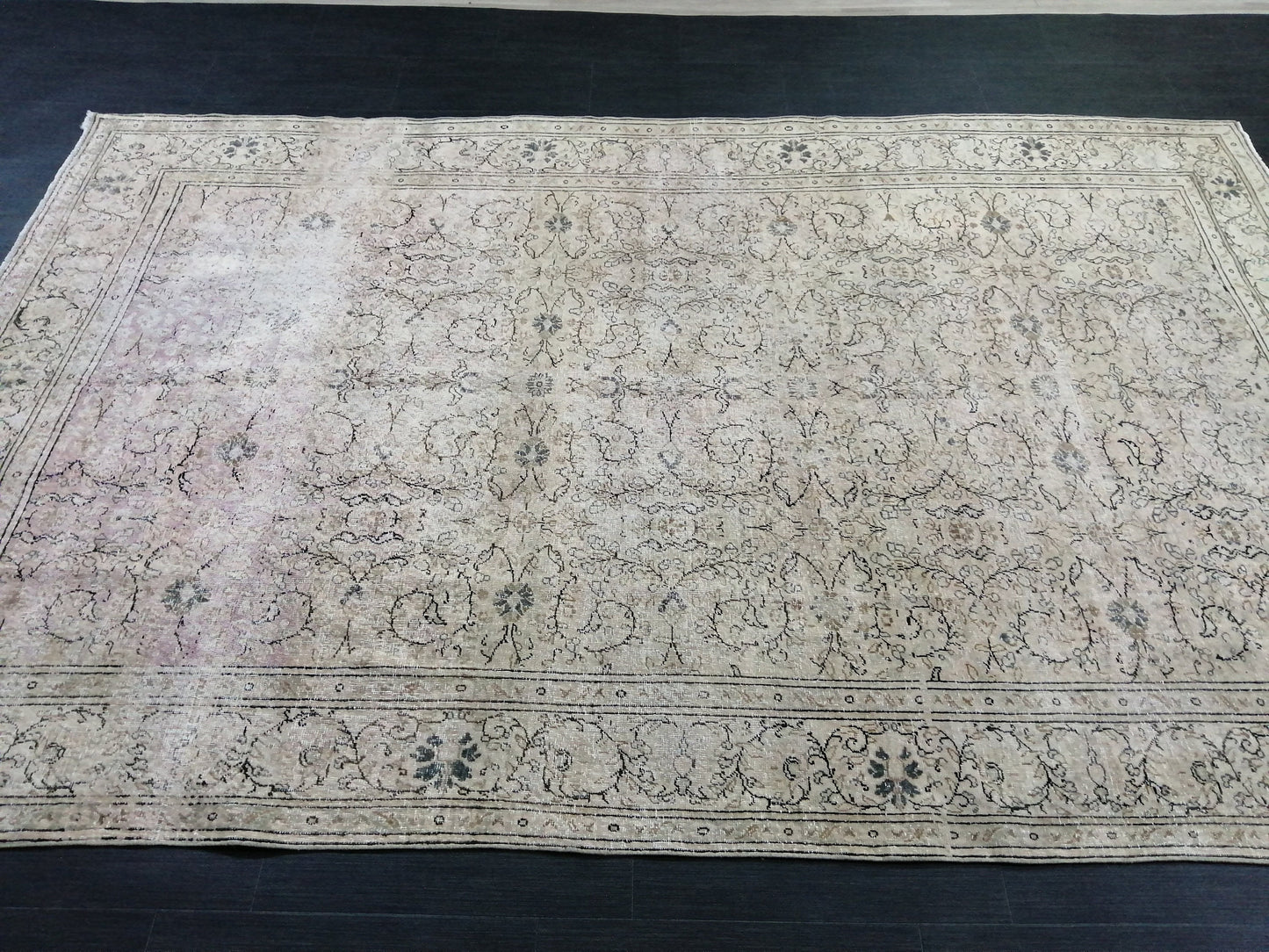 Muted Distressed Vintage Rug 9.2 x 6 Turkish  Rug, Muted Rug Oushak Rug Floral Rug Oriental Rug Antique Rug