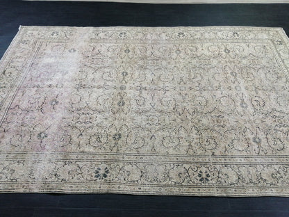 Muted Distressed Vintage Rug 9.2 x 6 Turkish  Rug, Muted Rug Oushak Rug Floral Rug Oriental Rug Antique Rug