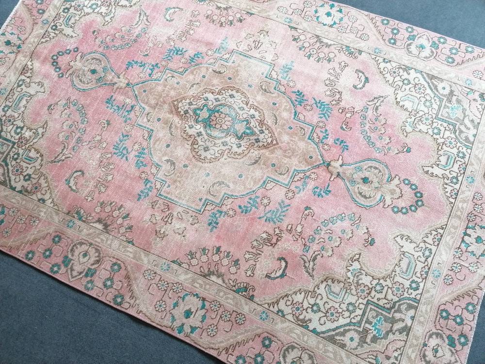 5.8 x 8 Persian wool rug - vintage pink rug, living room rug, handmade wool rugs