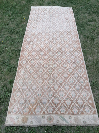 Turkısh rug  vıntage rug, runner rug, vıntage turkısh runner rug,  hand made wool runner rug 4'3x10'8