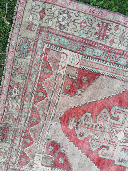 5x8 handmade anatolian rug, vintage Turkish wool rug, oushak bedroom rug, living room rug