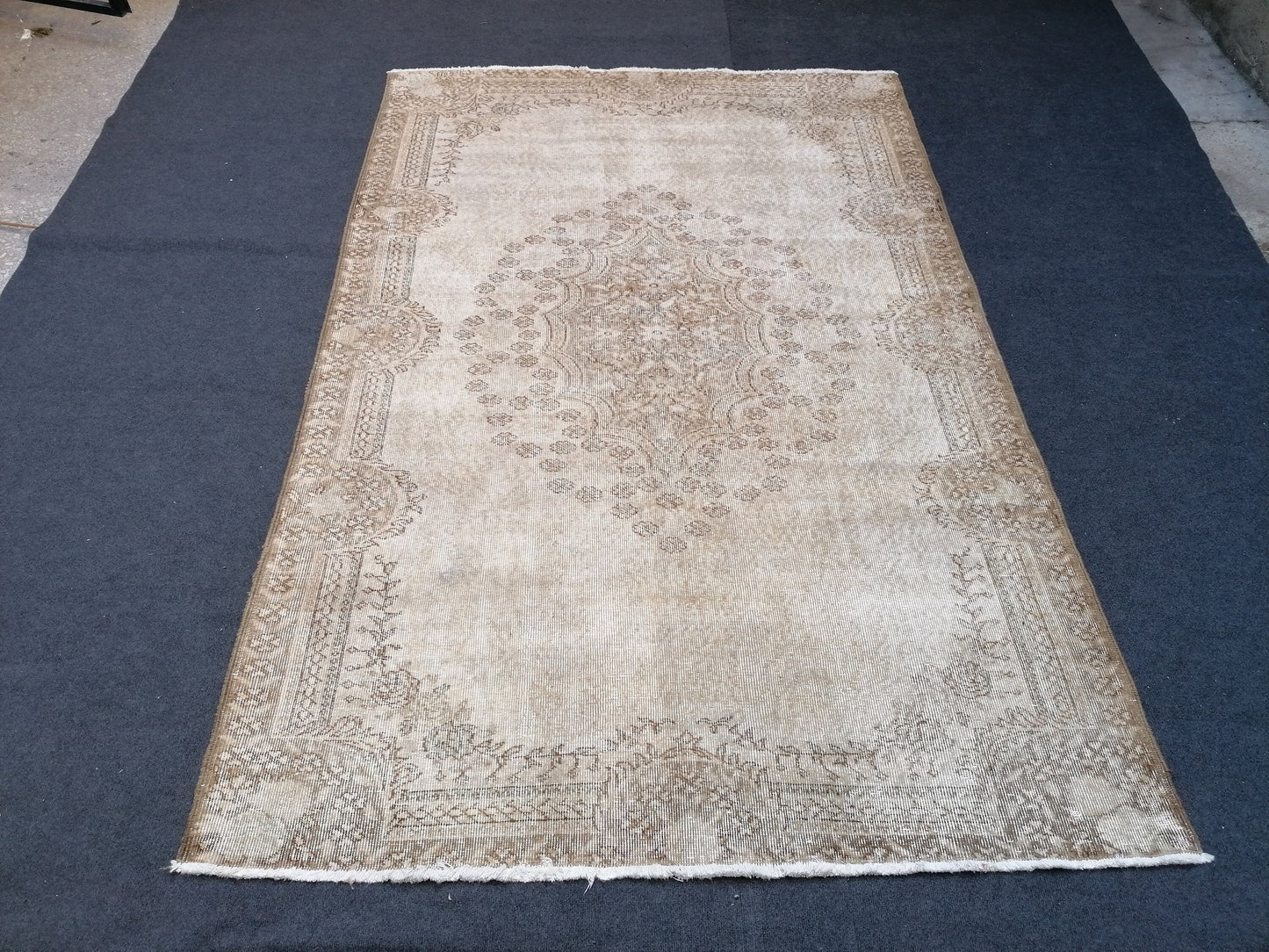 Oushak turkish rug, vintage turkish rug,oushak vintage rug,vintage rug,kitchen rug, vintage anatolian rug,unique hand made bohemian 8'8x5'9