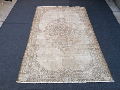 Oushak turkish rug, vintage turkish rug,oushak vintage rug,vintage rug,kitchen rug, vintage anatolian rug,unique hand made bohemian 8'8x5'9