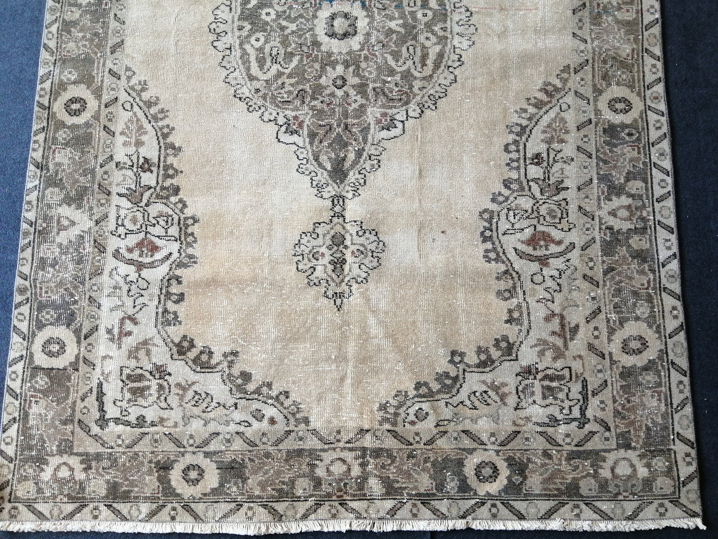 5.3 x 8 TURKISH Muted Rug Vintage  Rug Vintage Persian Rug Wool Oushak Rug Hand Made Rugs Vintage Turkish Rug