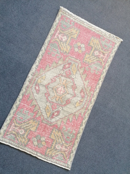 Vintage  rug,vintage oushak rug,decorative turkish rug,bohemian rug,traditional turkish decor 3x1'7 feet