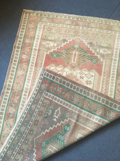 4x6 feet handmade muted natural kitchen floor rug, turkish wool bedroom area rug, vintage bathroom large rug, wide entryway rug, hallway rug