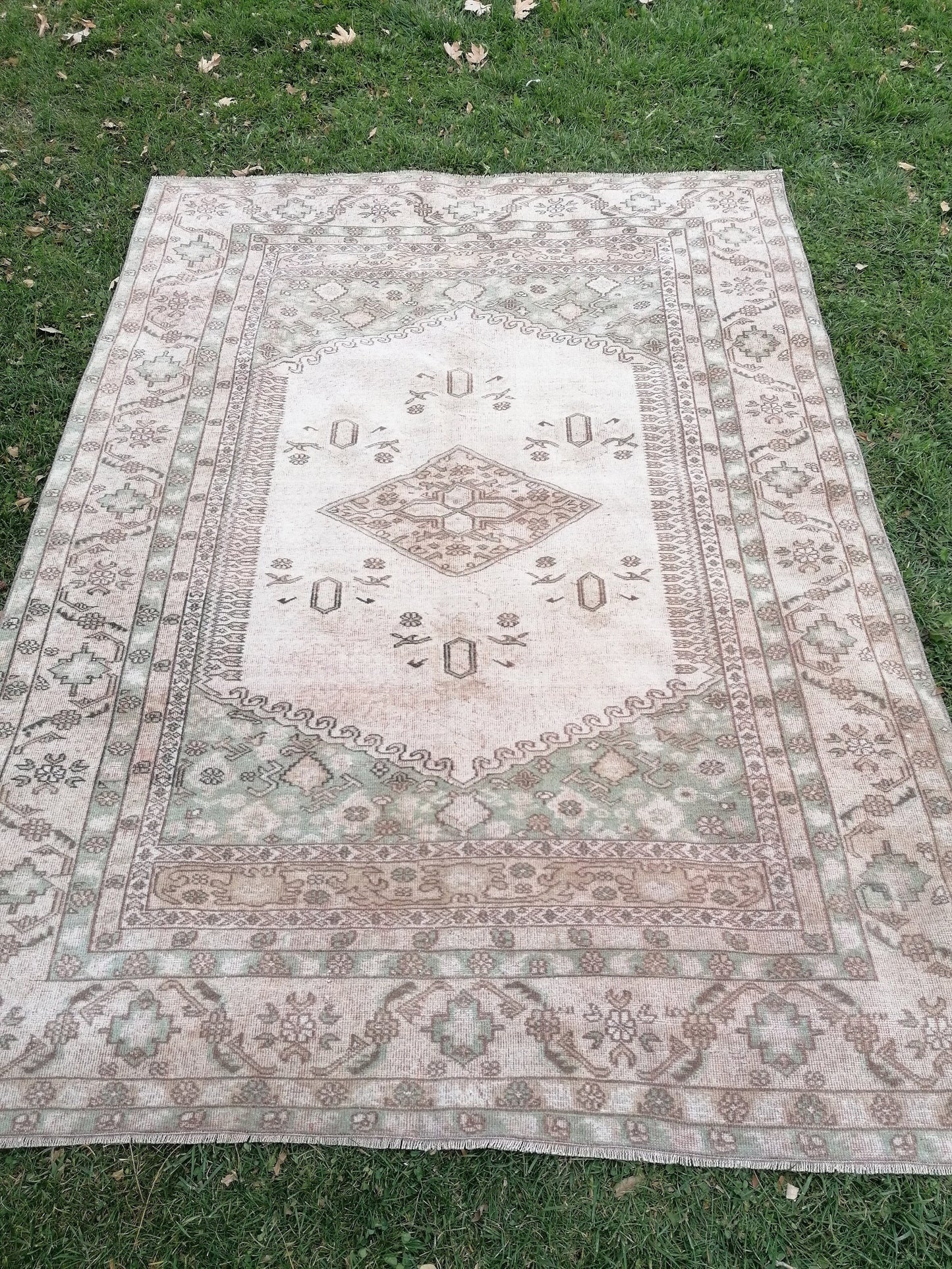 5'6x7'6 faded oushak wool rug large muted turkısh rug, neutral vıntage handmade rug, kıtchen rug