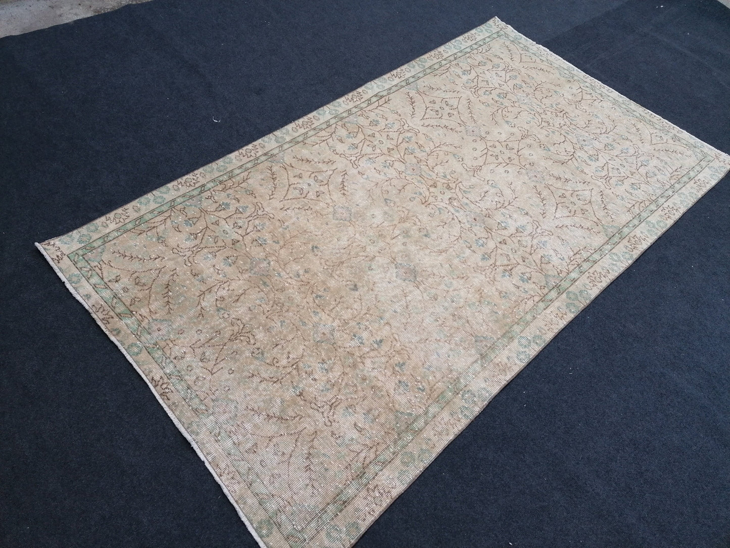 Oushak turkish rug, vintage turkish rug,oushak vintage rug,vintage rug,kitchen rug, vintage anatolian rug,unique hand made bohemian 8'6x4'9