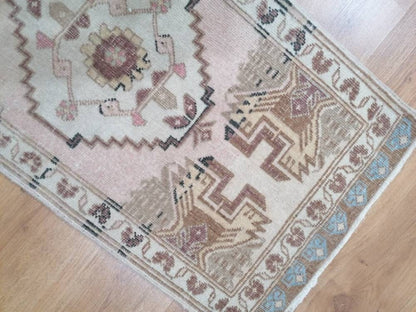 Vintage handmade rug 1'10x3'7 oushak vintage rug, anatolian rug,bohemian rug